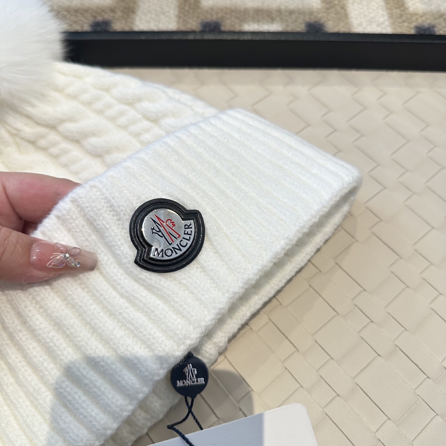 【MONCLER旗艦店】（モンクレール）時代を超えて人気のクラシックな帽子秋冬コレクション