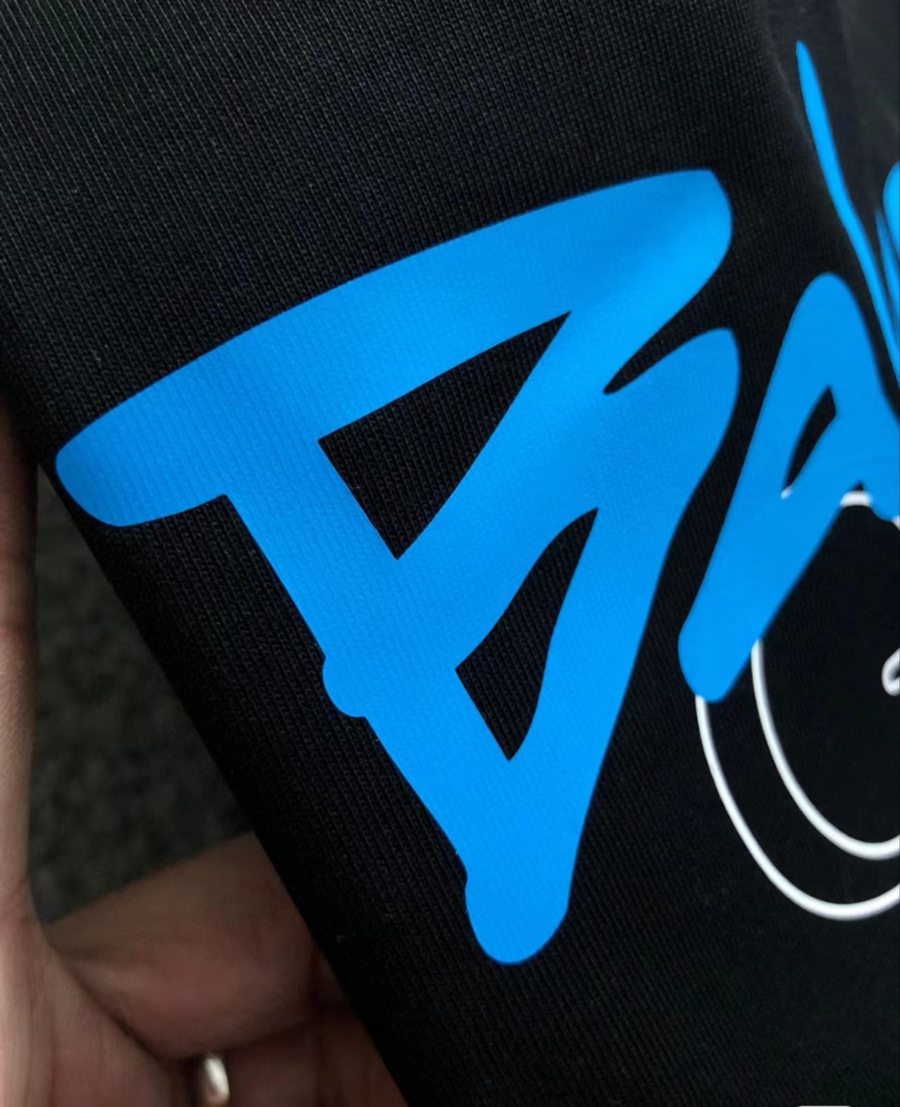 【BALENCIAGA旗艦店】（バレンシアガ）クラシックでスタイリッシュな半袖スウェットシャツ01521