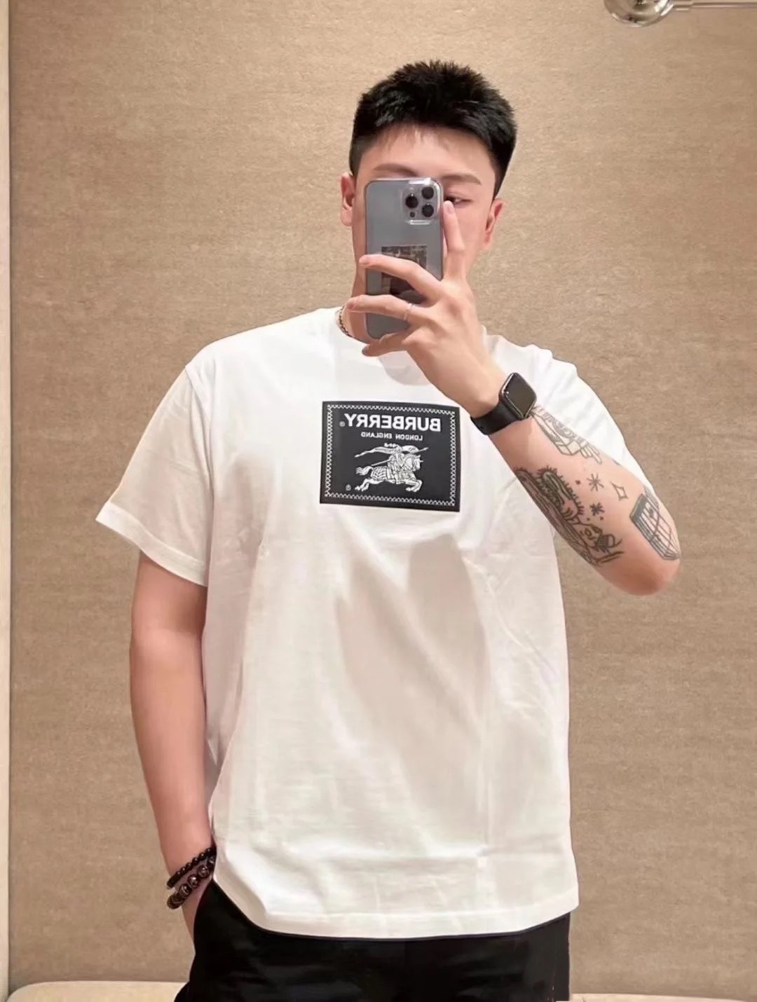 【BURBERRY旗艦店】（バーバリー）クラシックでスタイリッシュな半袖スウェットシャツ00561