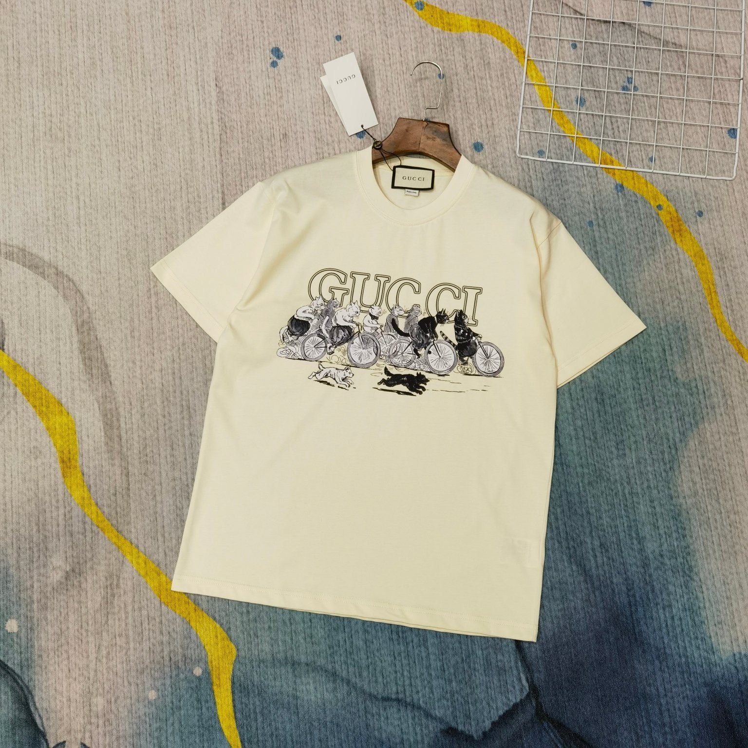 【GUCCI旗艦店】（グッチ）クラシックでスタイリッシュな半袖スウェットシャツ00593