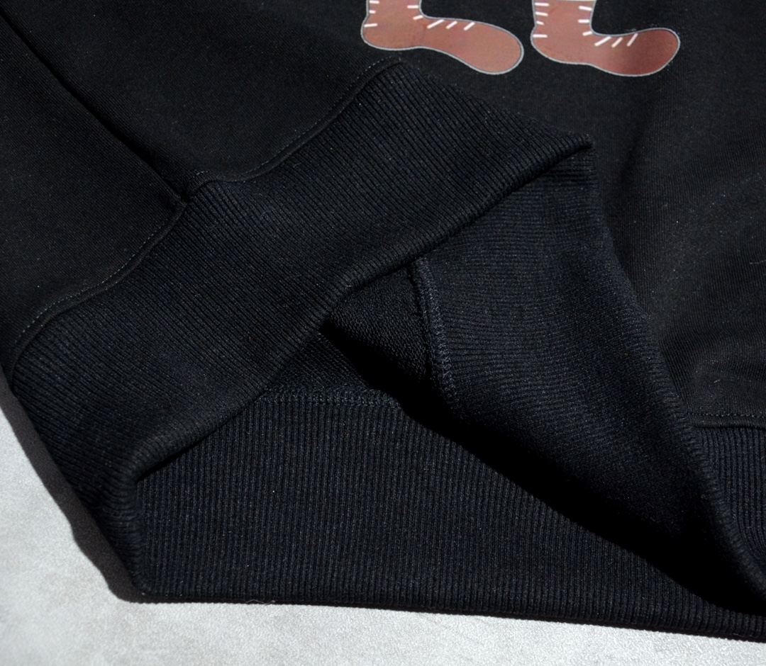 【GUCCI旗艦店】（グッチ）クラシックでスタイリッシュな長袖スウェットシャツ00603