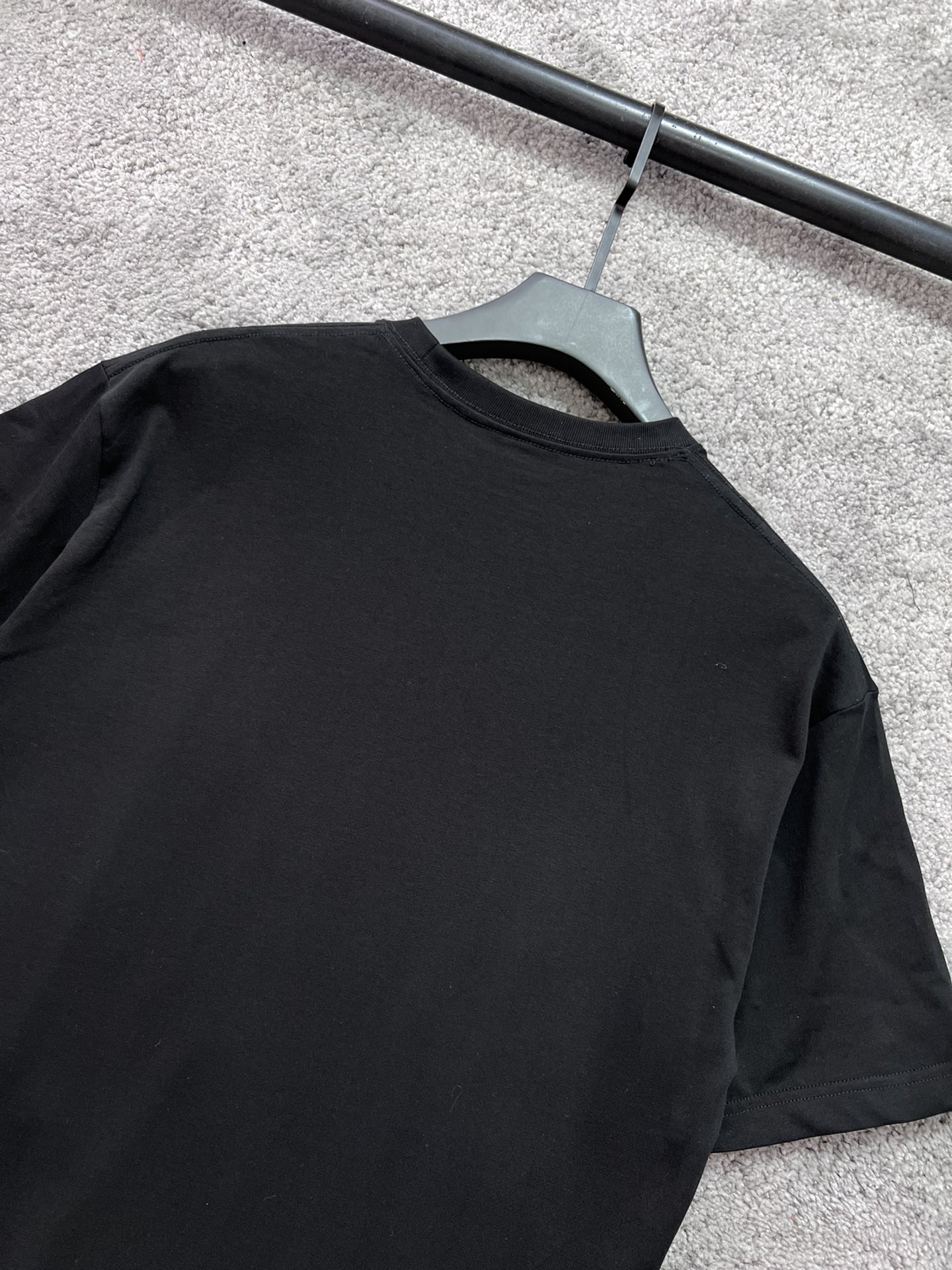 【GUCCI旗艦店】（グッチ）クラシックでスタイリッシュな半袖スウェットシャツ01402