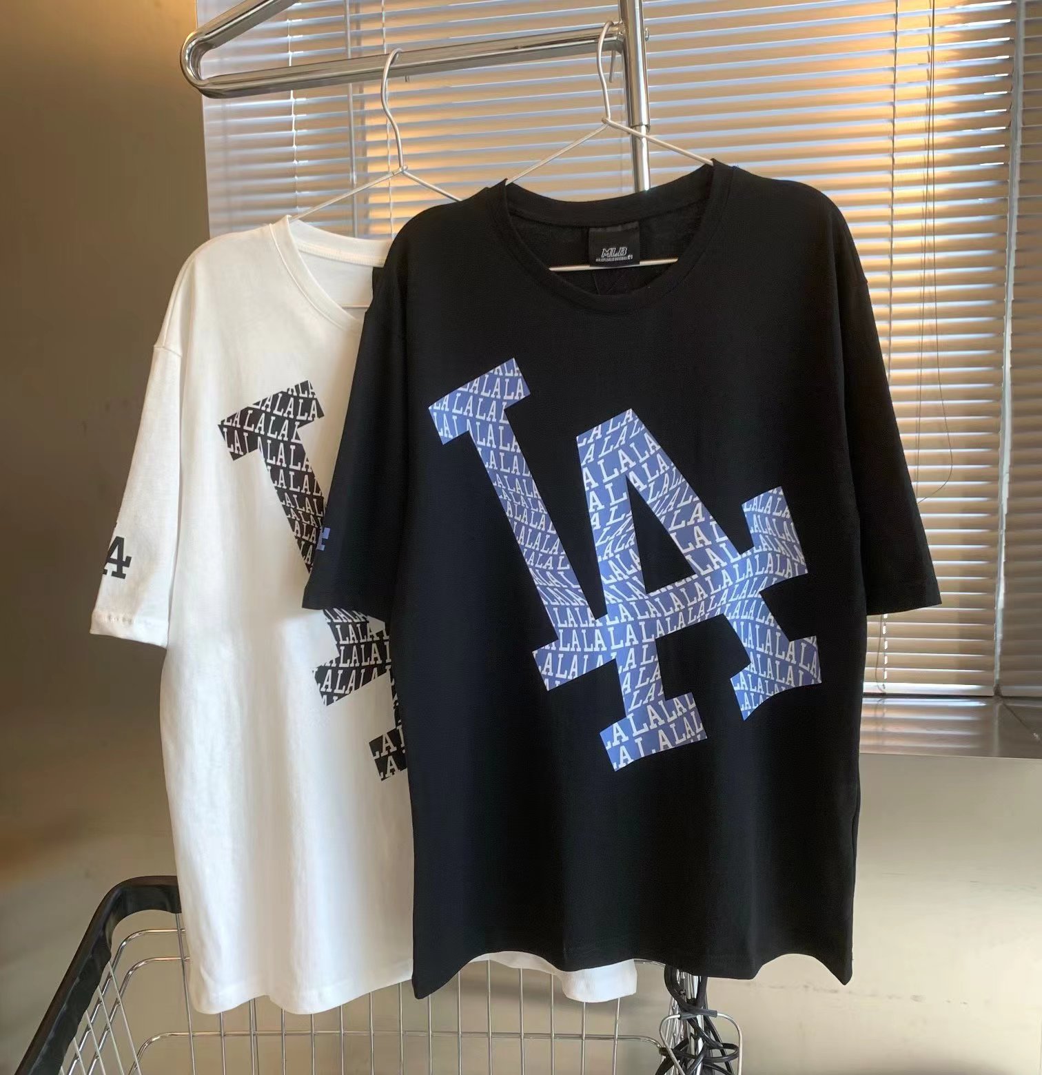 【MLB旗艦店】（エムエルビー）クラシックでスタイリッシュな半袖スウェットシャツ00664