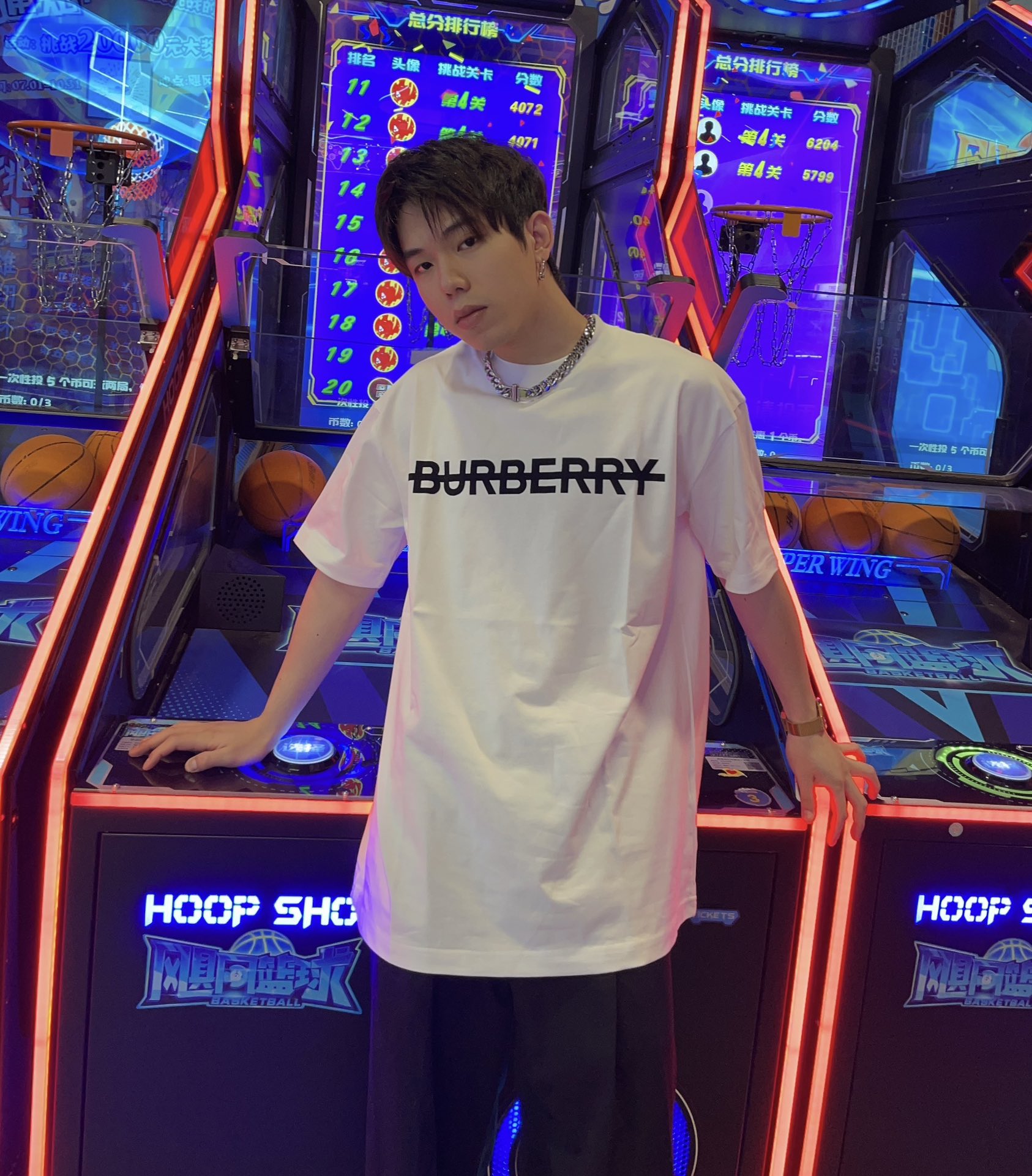 【BURBERRY旗艦店】（バーバリー）クラシックでスタイリッシュな半袖スウェットシャツ00569