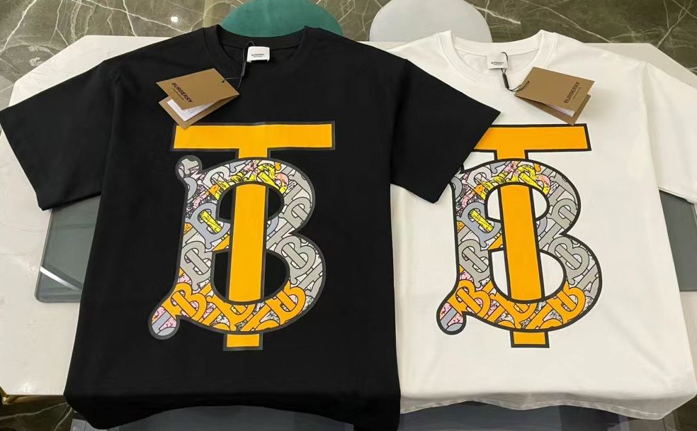 【BURBERRY旗艦店】（バーバリー）クラシックでスタイリッシュな半袖スウェットシャツ01752