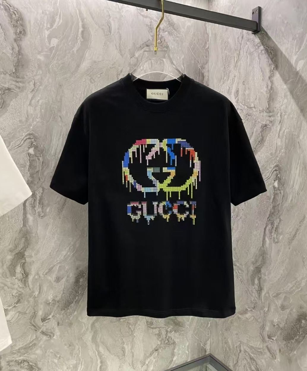 【GUCCI旗艦店】（グッチ）クラシックでスタイリッシュな半袖スウェットシャツ00214
