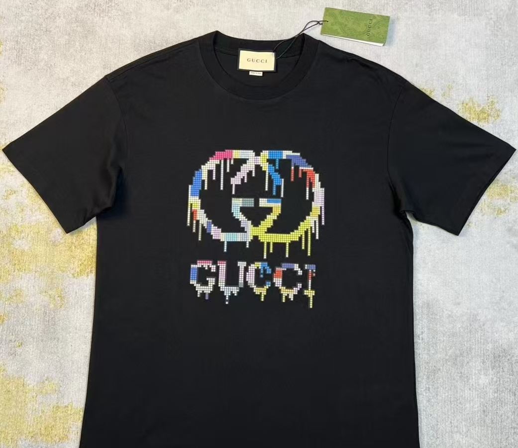 【GUCCI旗艦店】（グッチ）クラシックでスタイリッシュな半袖スウェットシャツ00214