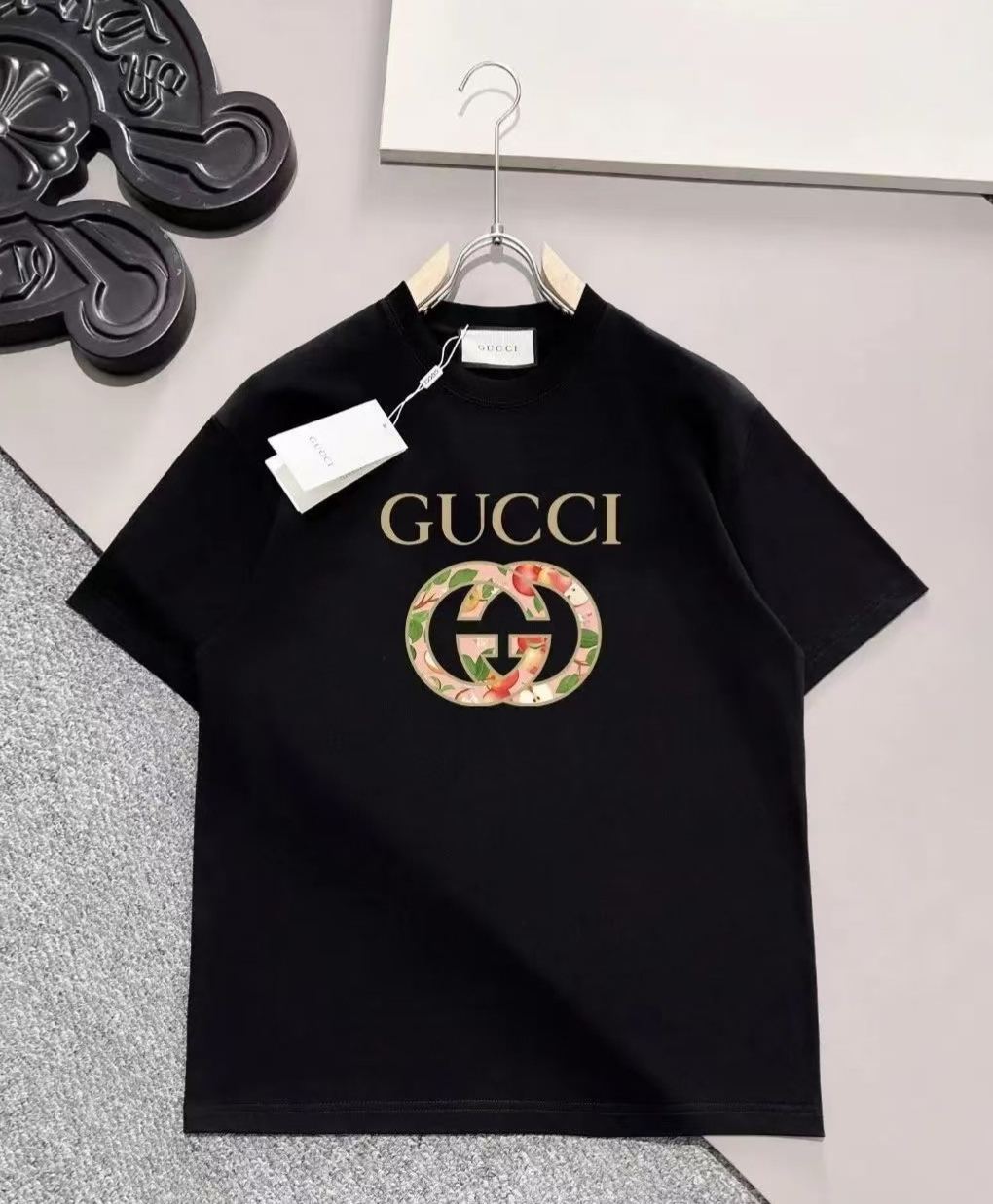 【GUCCI旗艦店】（グッチ）クラシックでスタイリッシュな半袖スウェットシャツ00270
