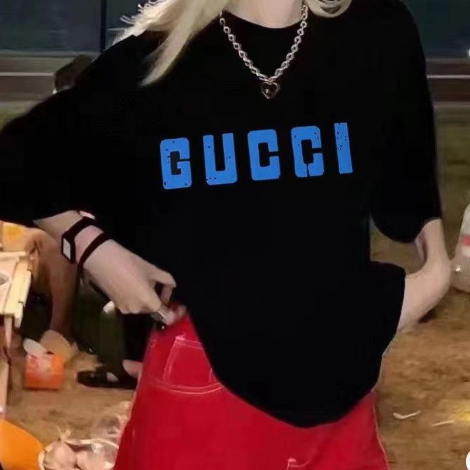 【GUCCI旗艦店】（グッチ）クラシックでスタイリッシュな半袖スウェットシャツ01404