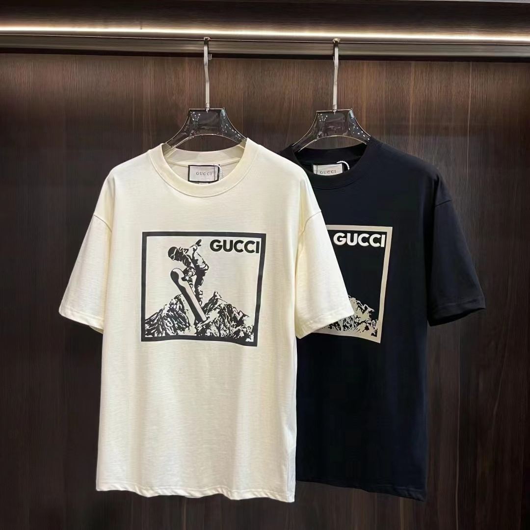 【GUCCI旗艦店】（グッチ）クラシックでスタイリッシュな半袖スウェットシャツ01661
