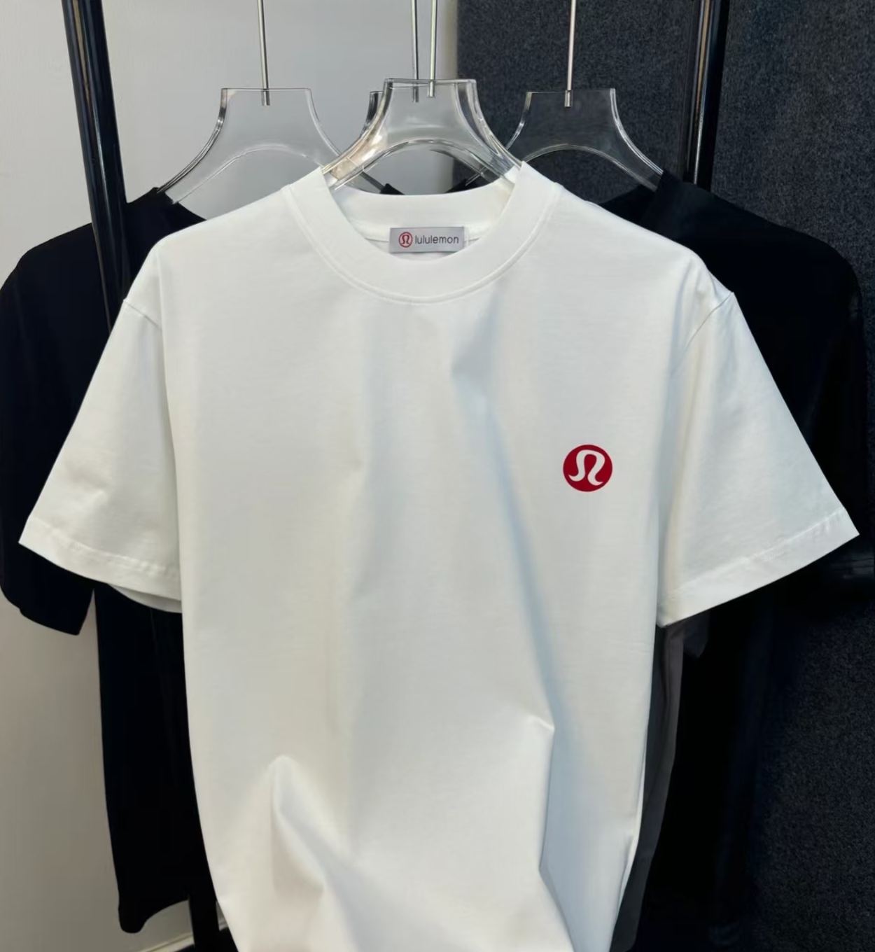 【lululemon旗艦店】（ルルレモン）クラシックでスタイリッシュな半袖スウェットシャツ00310