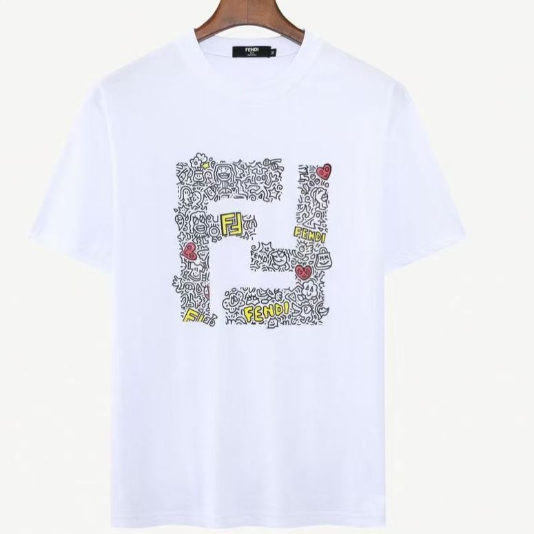 【Fendi旗艦店】（フェンディ）クラシックでスタイリッシュな半袖スウェットシャツ00463