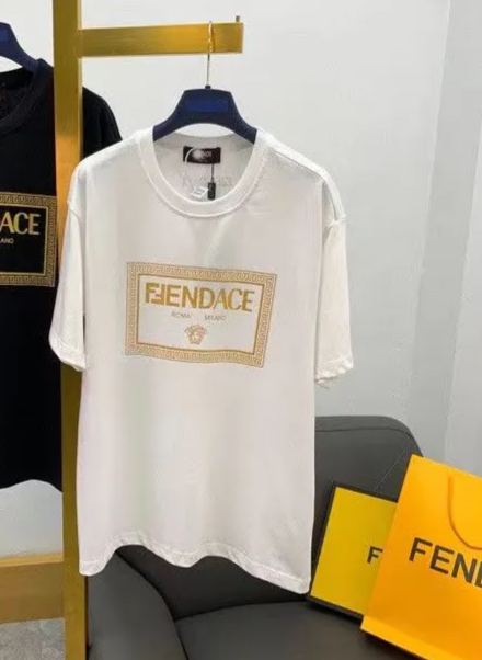 【Fendi旗艦店】（フェンディ）クラシックでスタイリッシュな半袖スウェットシャツ01254