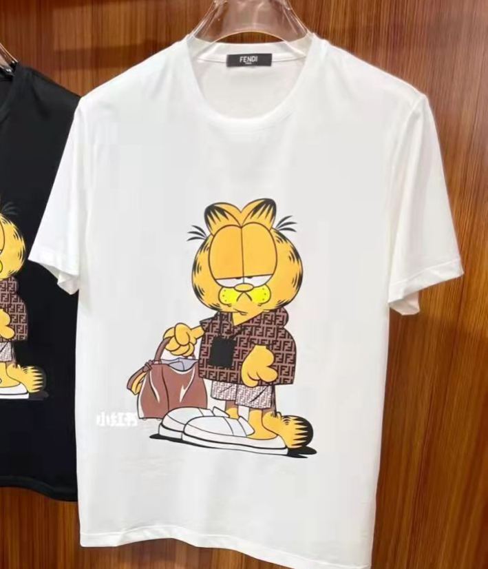 【Fendi旗艦店】（フェンディ）クラシックでスタイリッシュな半袖スウェットシャツ01428