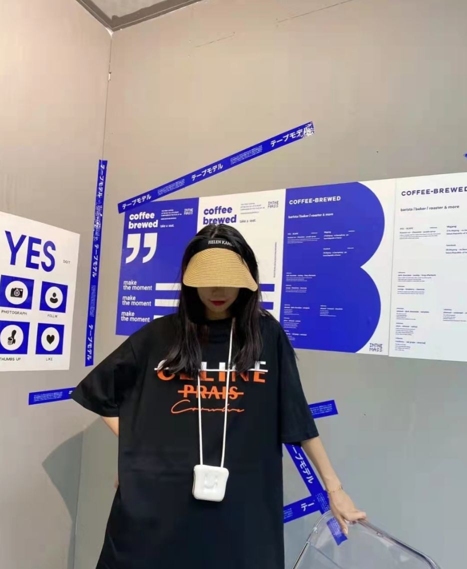 【Celine旗艦店】（セリーヌ）クラシックでスタイリッシュな半袖スウェットシャツ00551