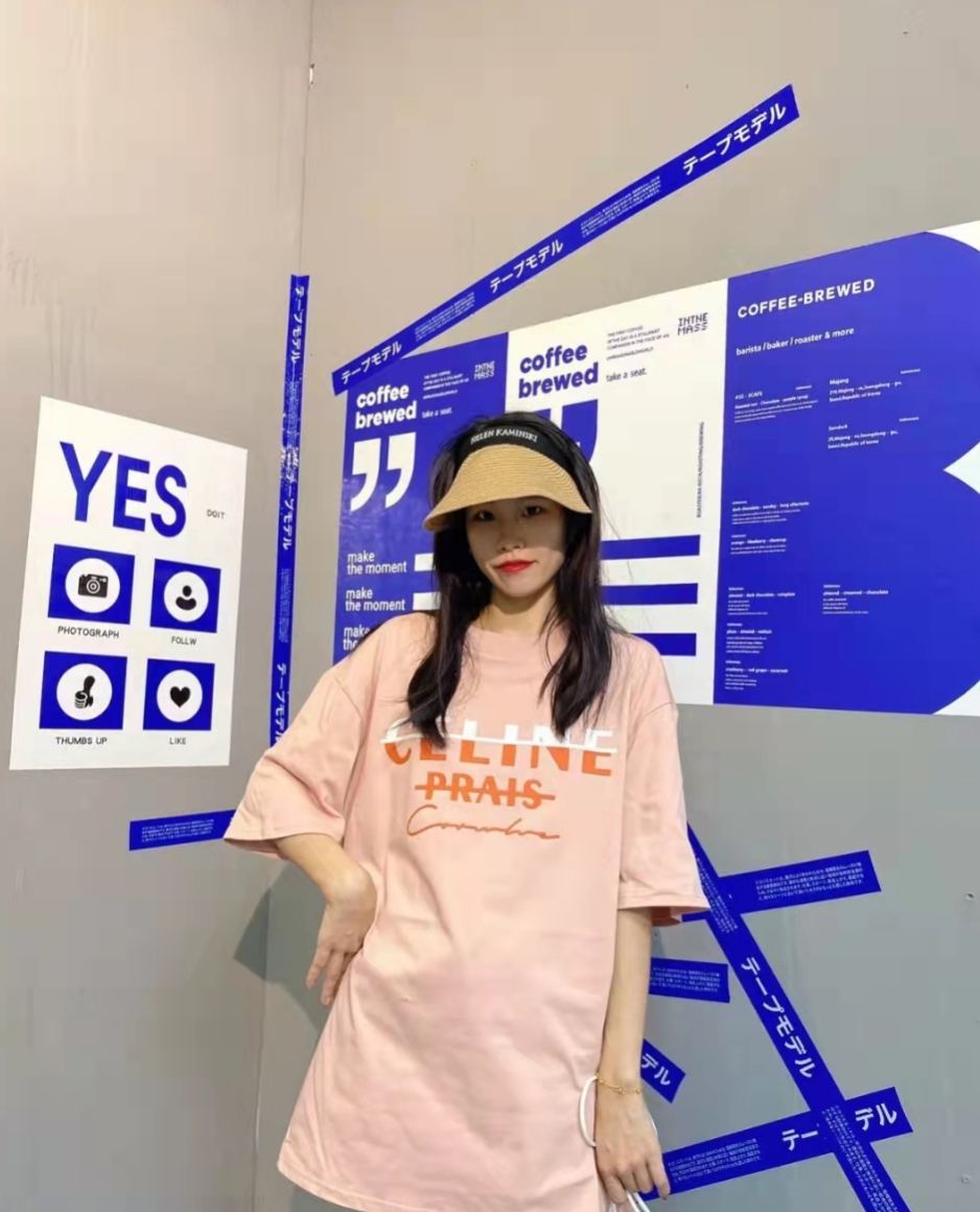 【Celine旗艦店】（セリーヌ）クラシックでスタイリッシュな半袖スウェットシャツ00551