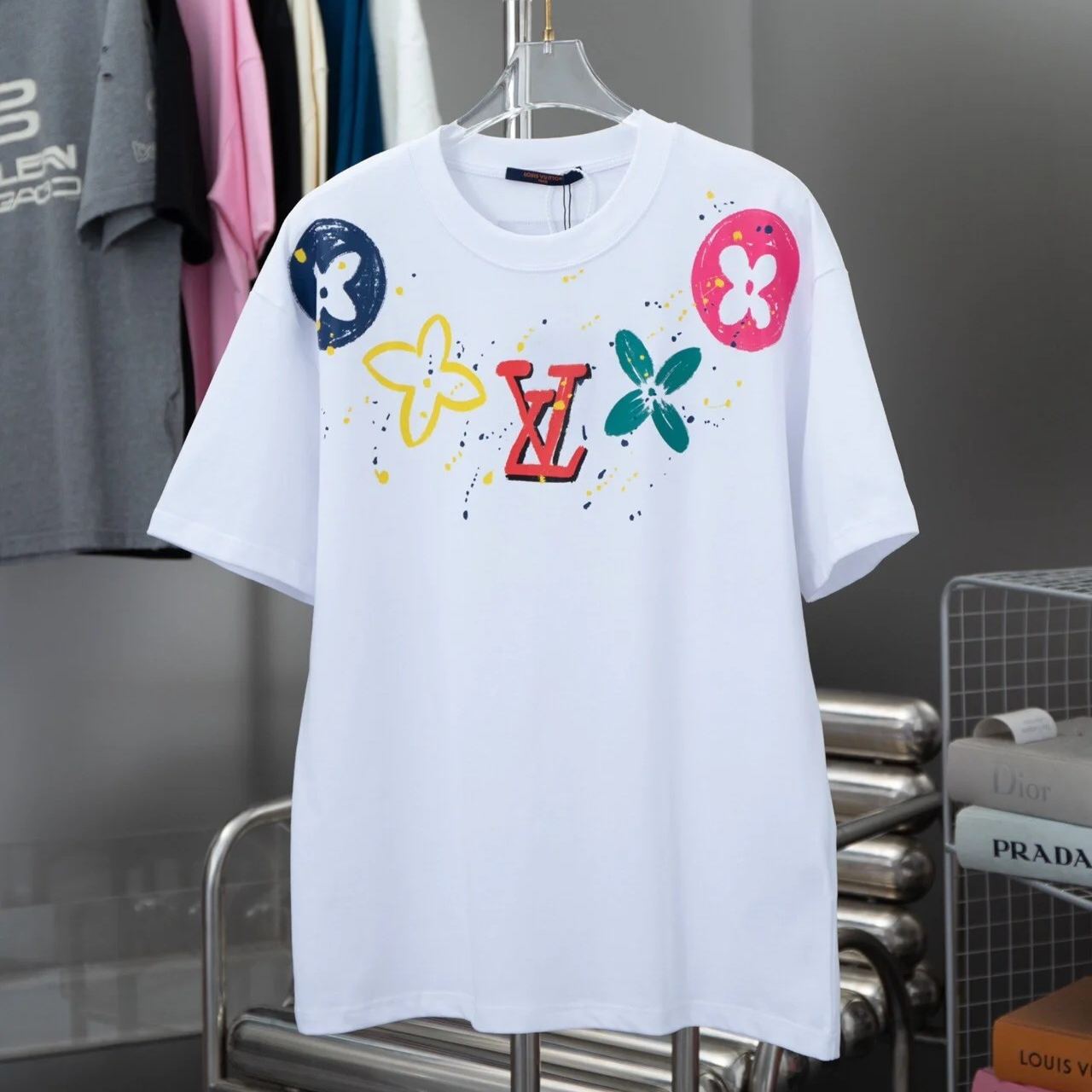 【LV旗艦店】（ルイ・ヴィトン）クラシックでスタイリッシュな半袖スウェットシャツ00223