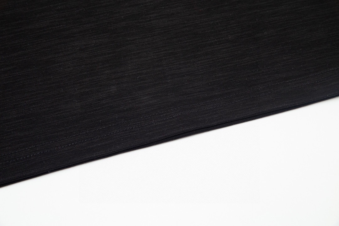 【MONCLER旗艦店】（モンクレール）クラシックでスタイリッシュな半袖スウェットシャツ19