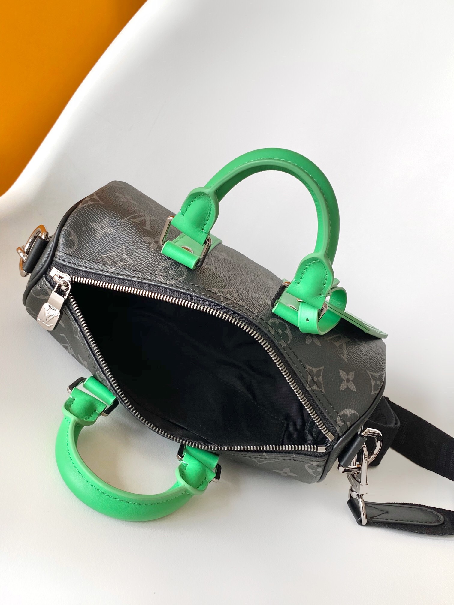 LV 2026新作ルイ・ヴィトン キーポル 25 ハンドバッグ（Sサイズ）M25885