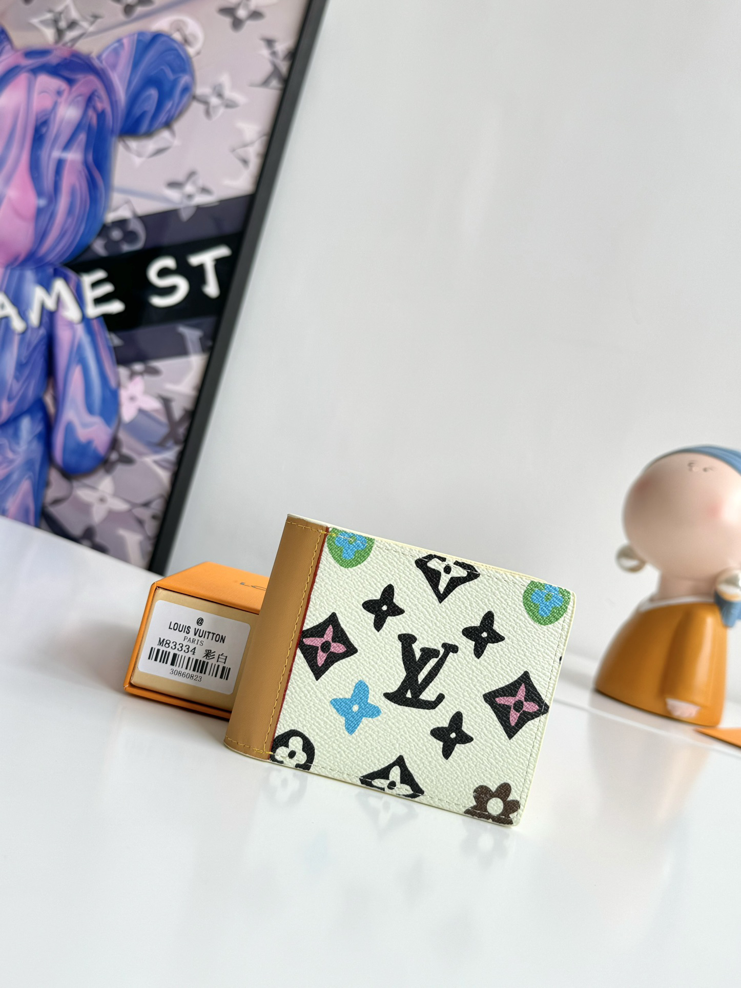 マルチカラー × ホワイト モノグラムクラッギー マルチプル ウォレット