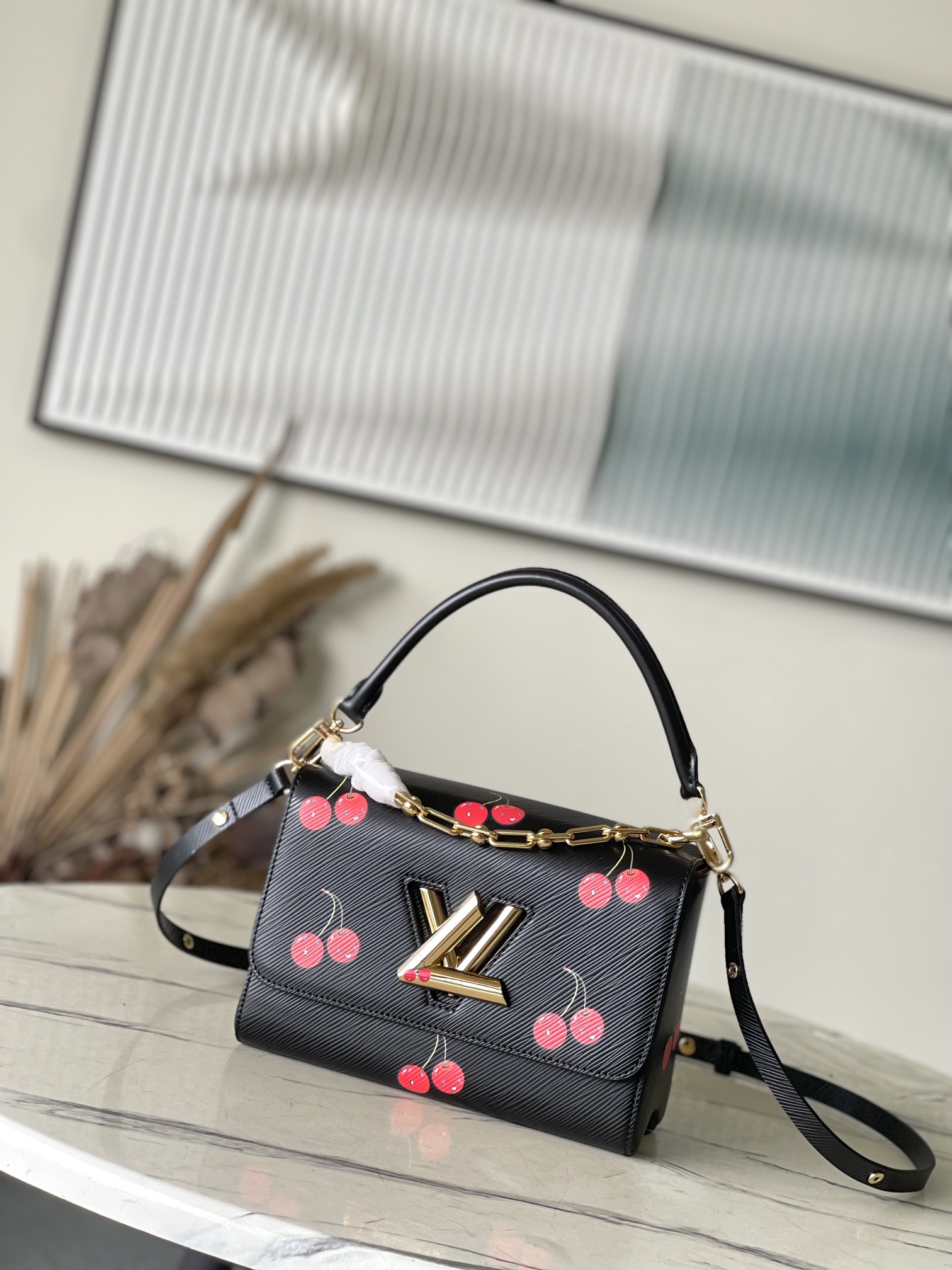 LOUIS VUITTON Twist MM エピレザー ブラック チェリー刺繍 村上隆 コラボ ルイヴィトン