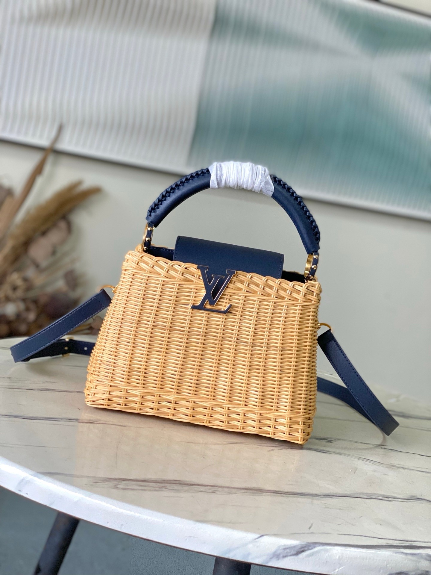 LOUIS VUITTON Capucines BB 藤編み ネイビー クロスボディバッグ ルイヴィトン