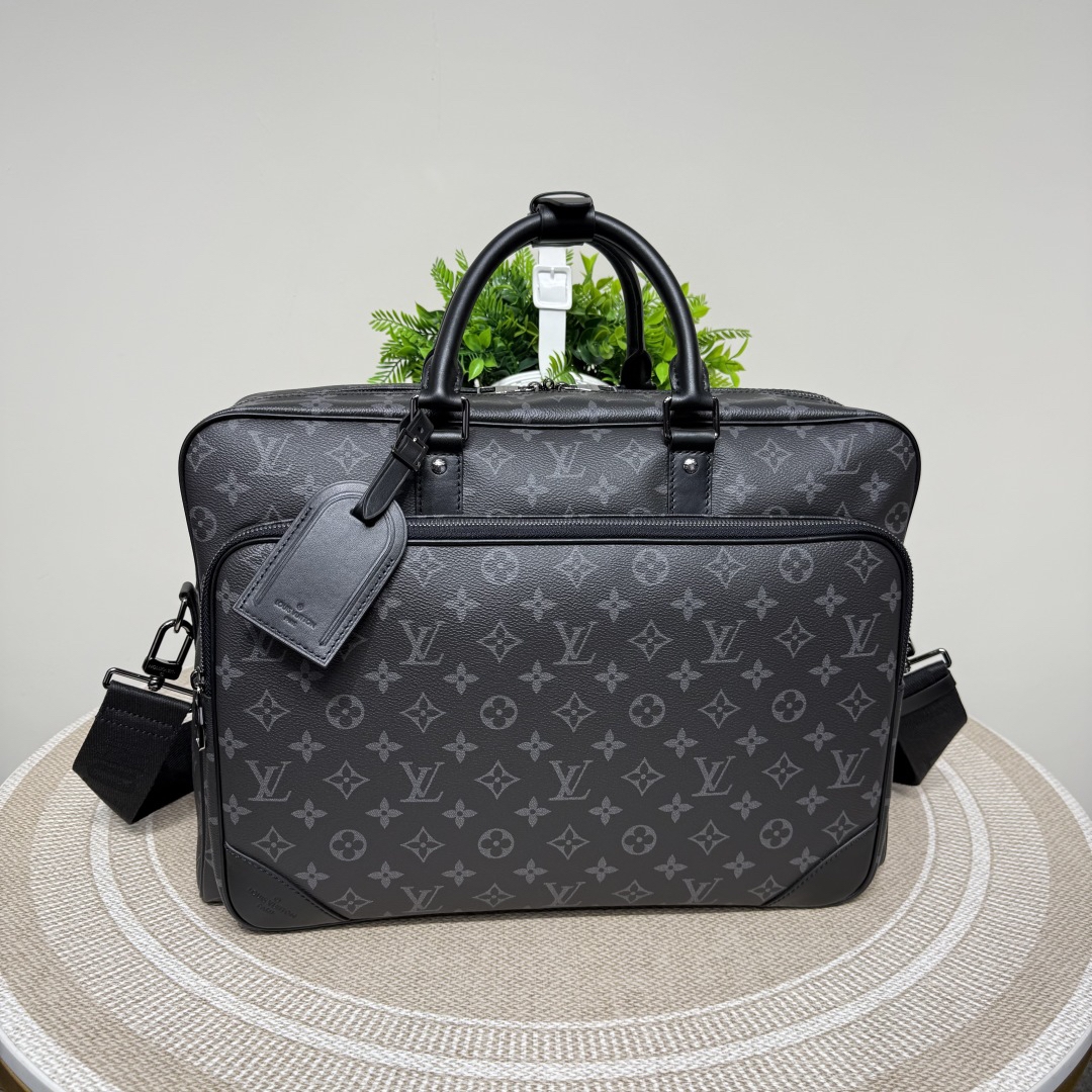 LOUIS VUITTON ウィークエンドトラベルバッグ モノグラムエクリプス ブラック ホライゾントランク対応 ルイヴィトン