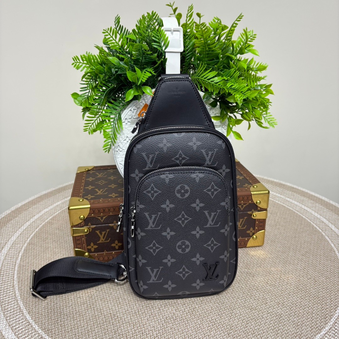 LOUIS VUITTON Avenue Slingbag PM モノグラムエクリプス ブラック クロスボディバッグ ルイヴィトン