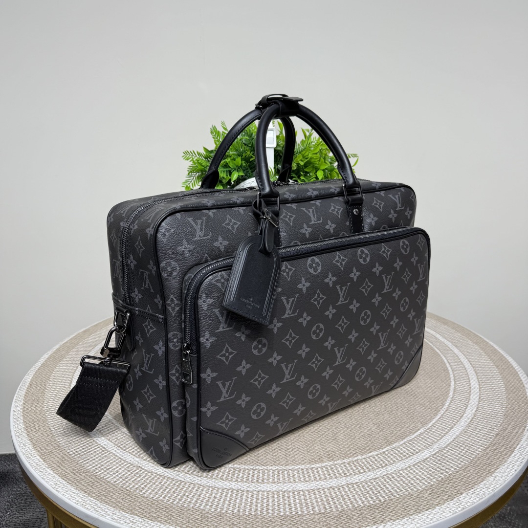 LOUIS VUITTON ウィークエンドトラベルバッグ モノグラムエクリプス ブラック ホライゾントランク対応 ルイヴィトン