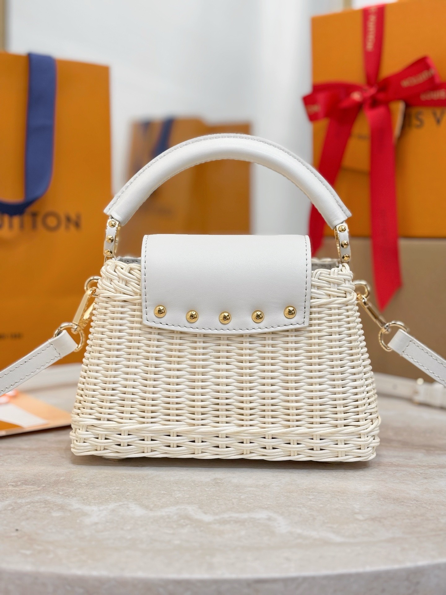 LOUIS VUITTON Capucines ミニ ラタン ハンドバッグ ホワイト サマーコレクション ルイヴィトン