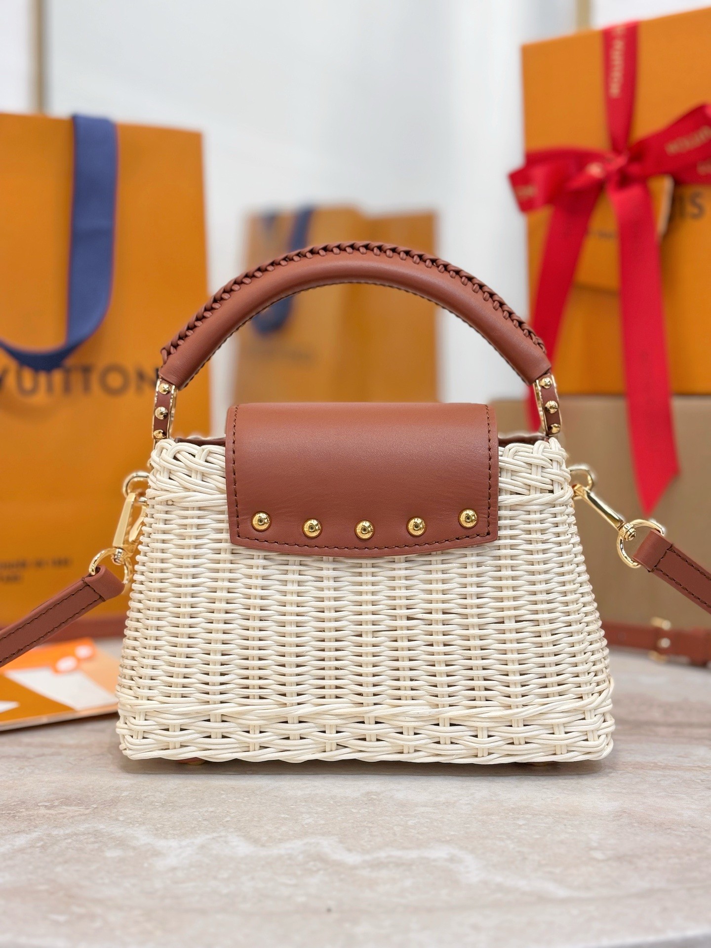 LOUIS VUITTON Capucines ミニ ラタン ハンドバッグ ブラウン サマーコレクション ルイヴィトン