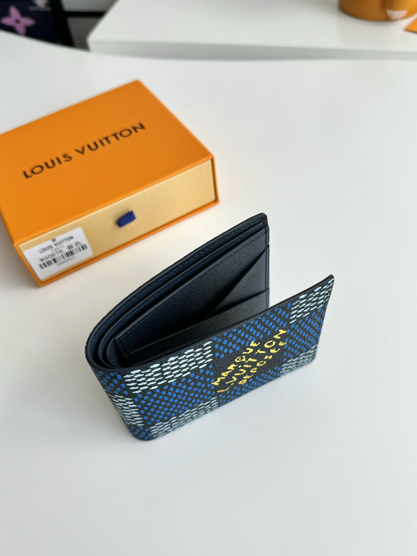 ブルー ダミエ・エルテージ マルチプル ウォレット ヴィンテージ風