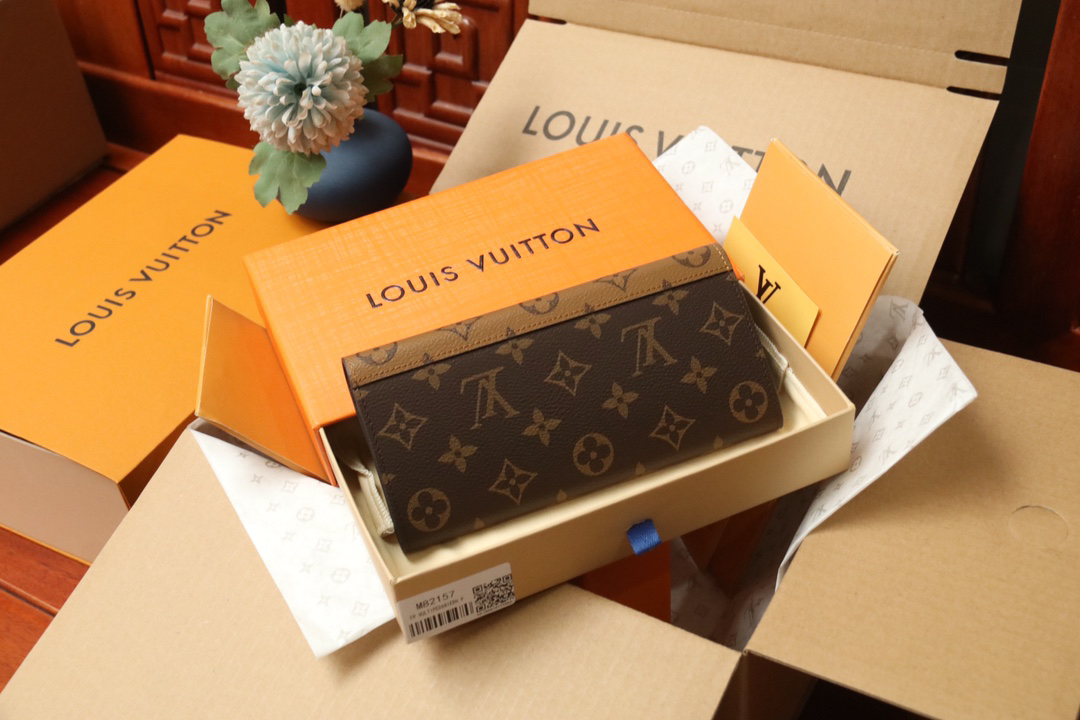 LOUIS VUITTON エミリー・ウォレット モノグラム × モノグラムリバース ブラウン × カーキ フリップ式 ロングウォレット