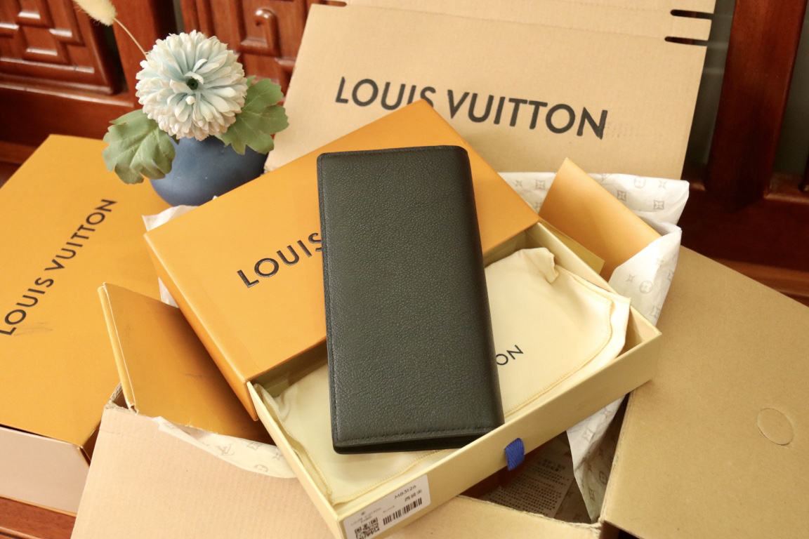 LOUIS VUITTON ポルトフォイユ・ブラザ タイガーレザー ブラック 二つ折り ロングウォレット