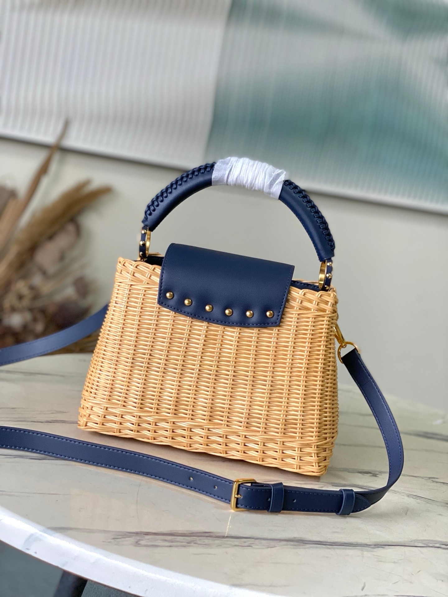 LOUIS VUITTON Capucines BB 藤編み ネイビー クロスボディバッグ ルイヴィトン