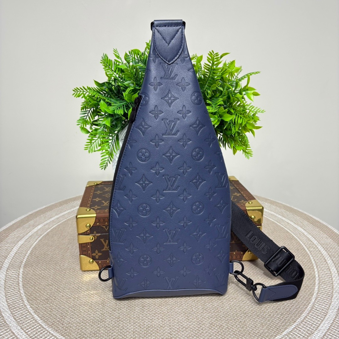 LOUIS VUITTON Duo Slingbag モノグラムシャドウ ネイビー ラウンドポーチ付き クロスボディバッグ ルイヴィトン