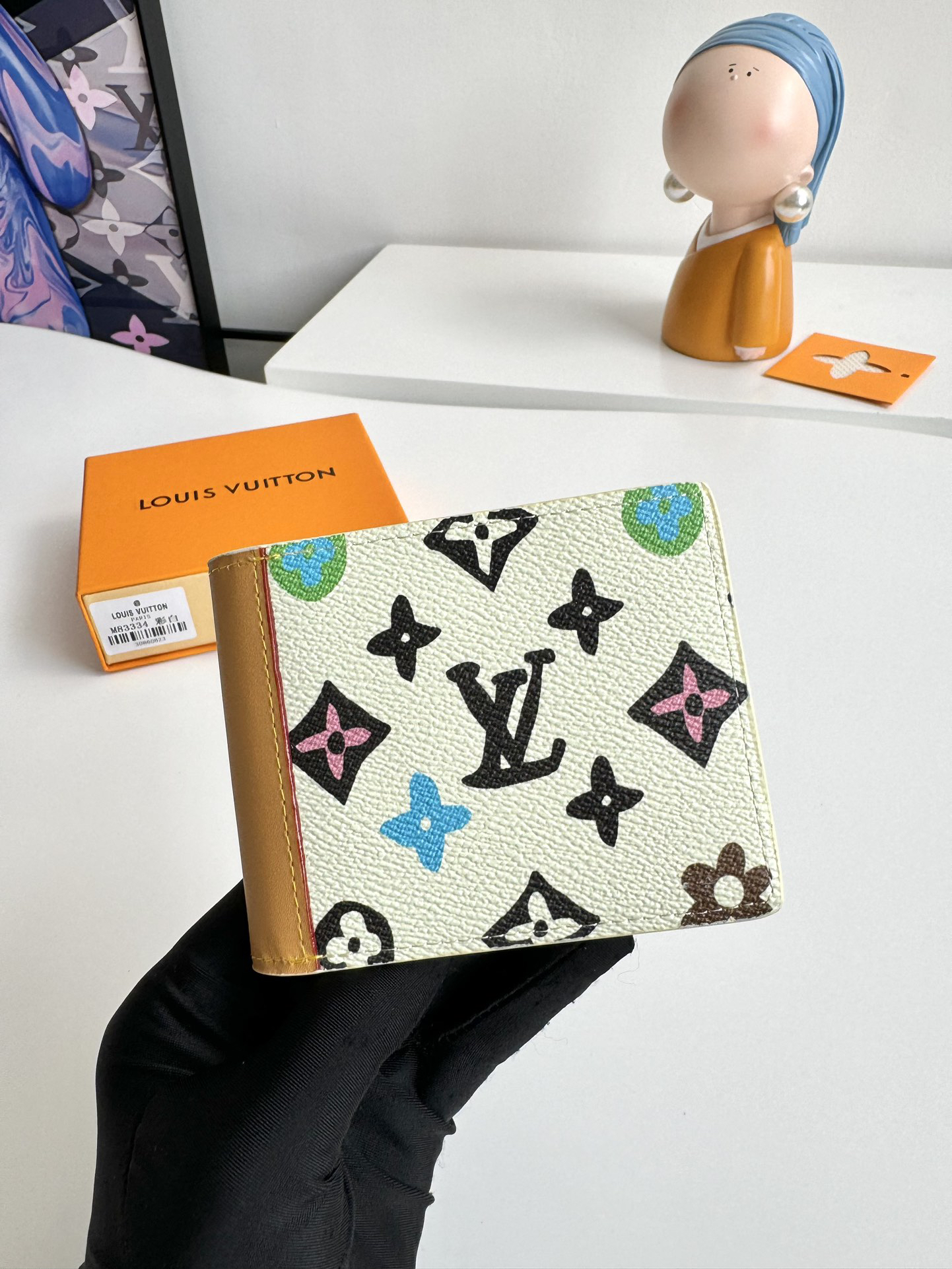 マルチカラー × ホワイト モノグラムクラッギー マルチプル ウォレット