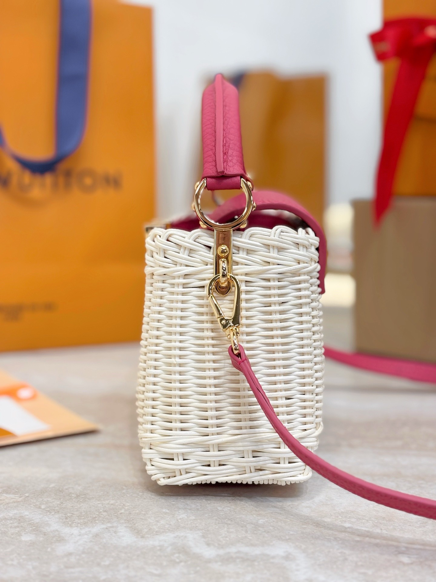 LOUIS VUITTON Capucines ミニ ラタン ハンドバッグ ピンク サマーコレクション ルイヴィトン