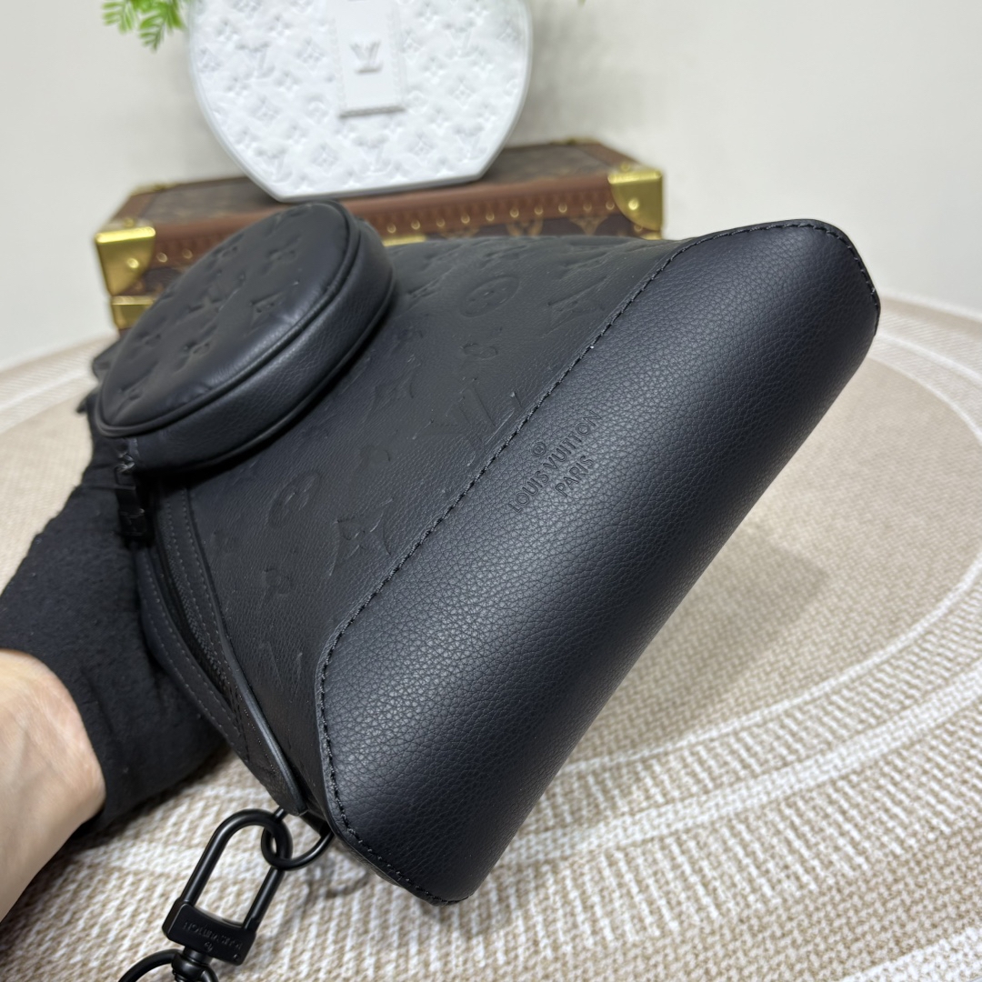 LOUIS VUITTON Duo Slingbag モノグラムエクリプス ブラック タイガレザー クロスボディバッグ ルイヴィトン