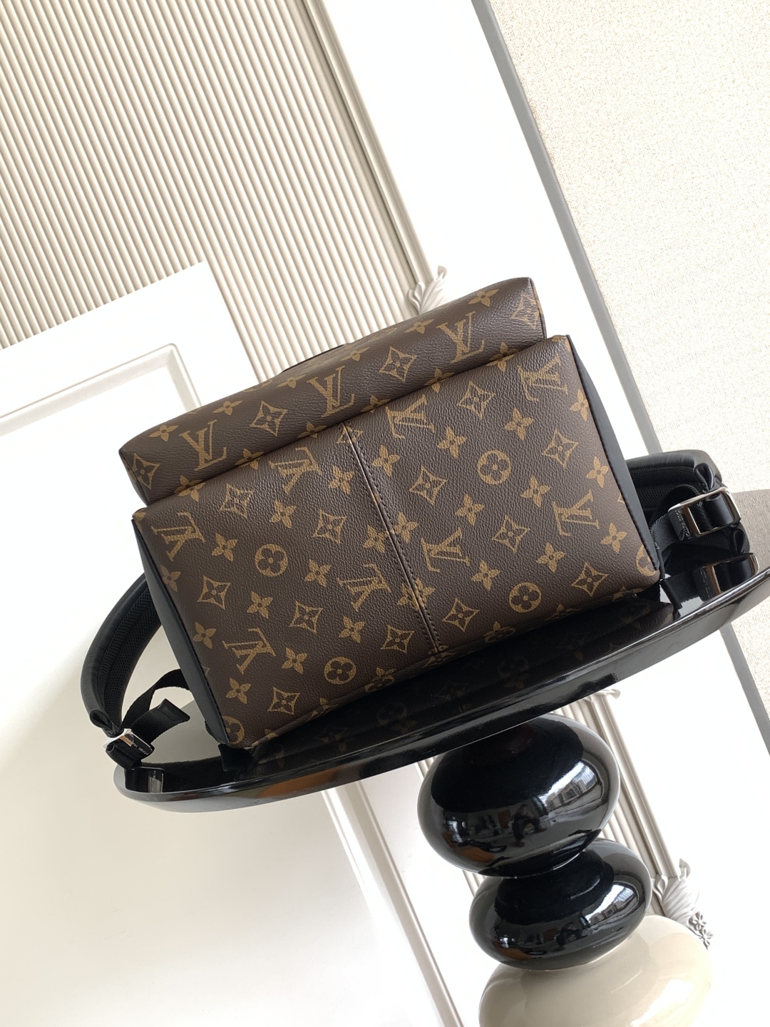 LOUIS VUITTON Discovery PM モノグラムマカサー バックパック ルイヴィトン
