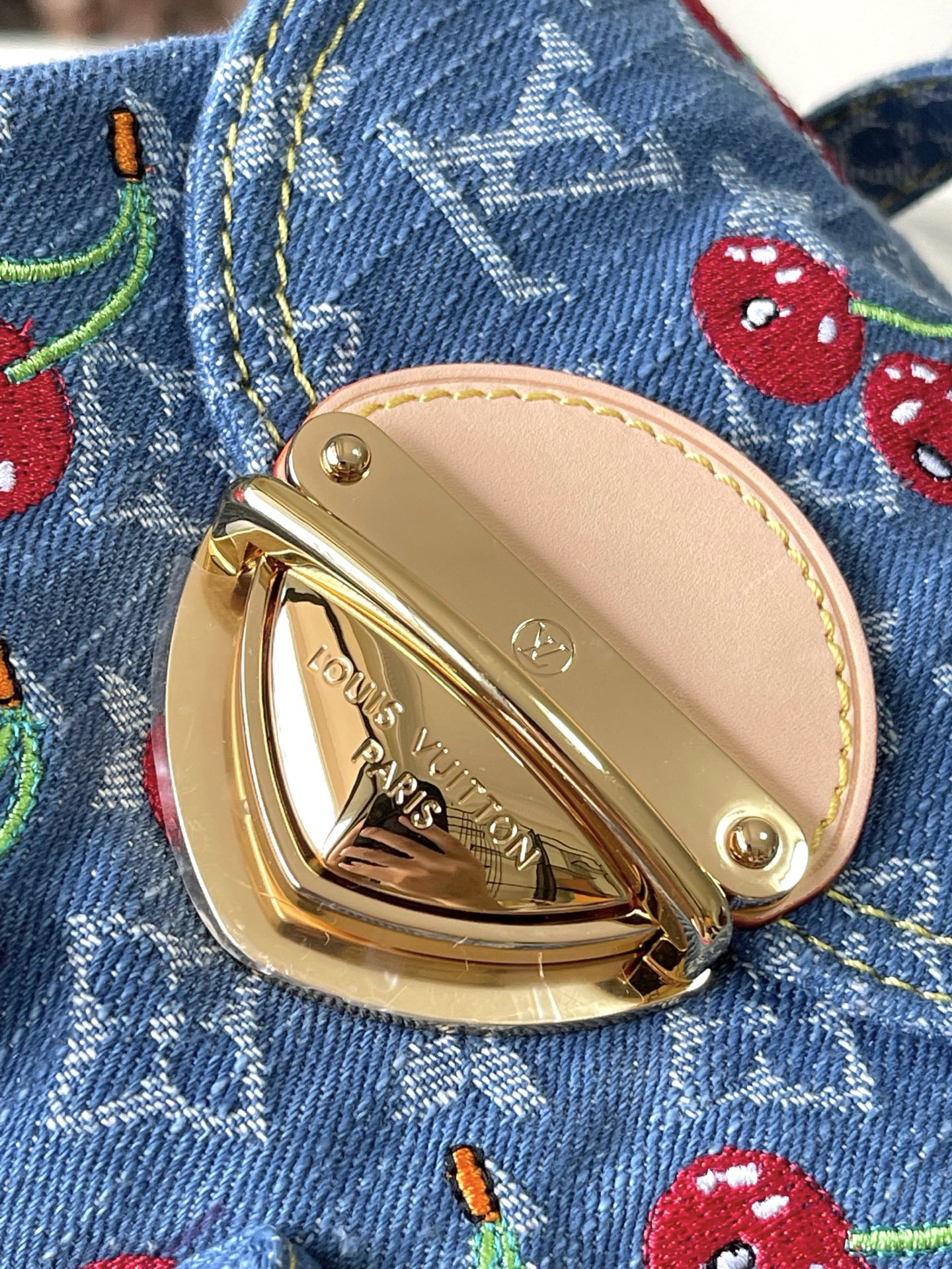 LOUIS VUITTON ヴェネツィア バックパック 村上隆 コラボ モノグラムデニム チェリー刺繍 ルイヴィトン