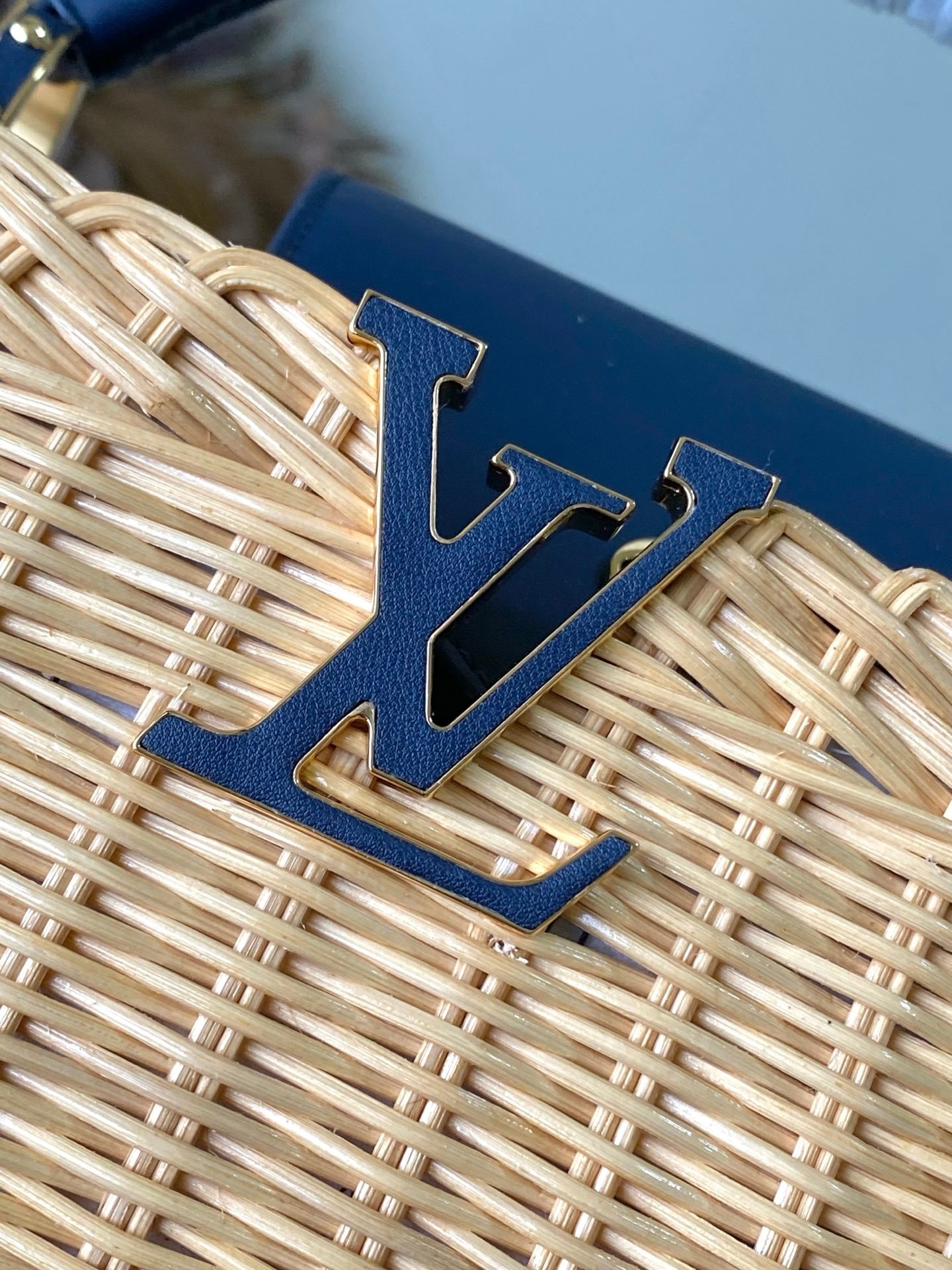 LOUIS VUITTON Capucines BB 藤編み ネイビー クロスボディバッグ ルイヴィトン