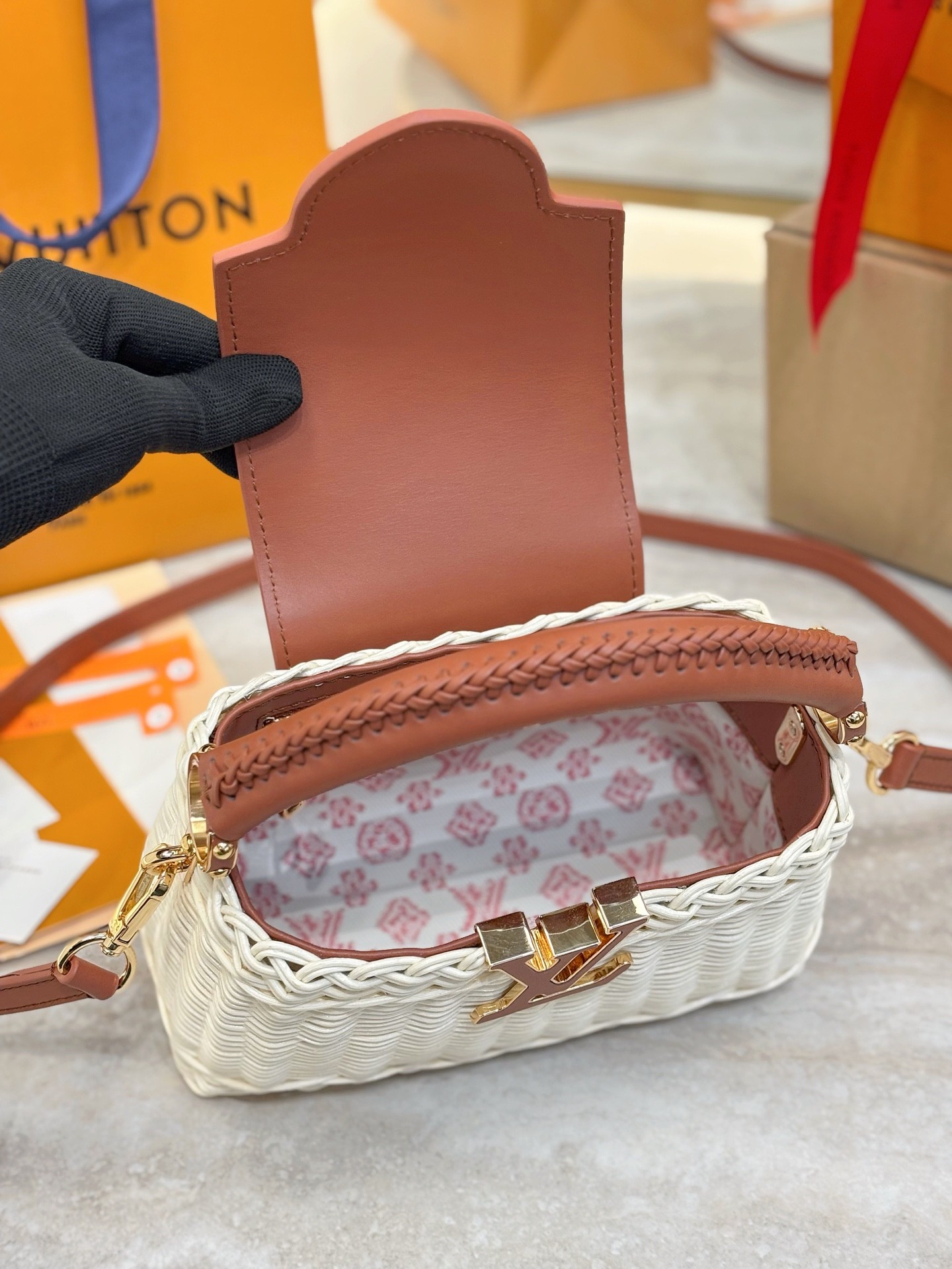 LOUIS VUITTON Capucines ミニ ラタン ハンドバッグ ブラウン サマーコレクション ルイヴィトン