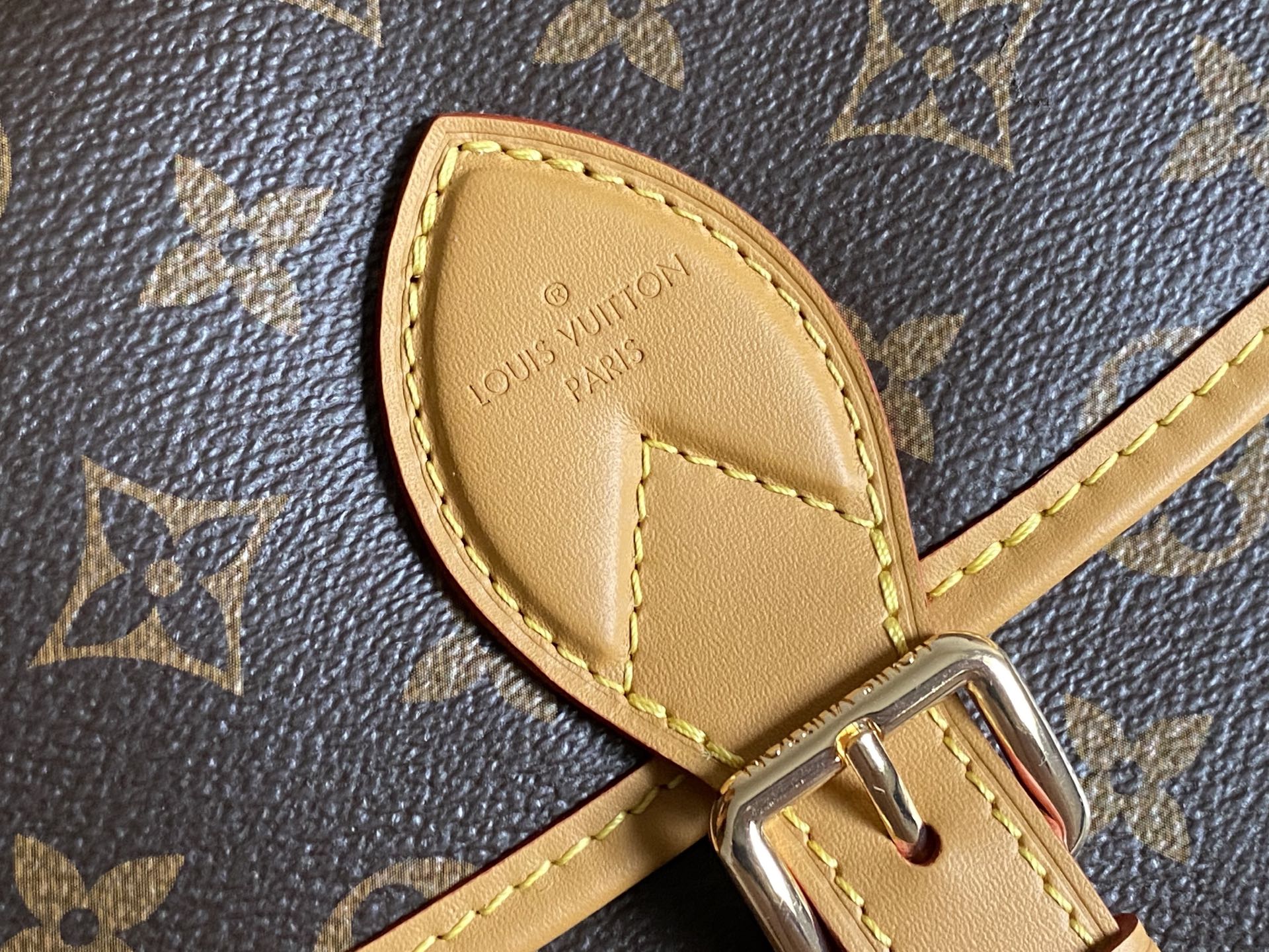 LOUIS VUITTON Diane モノグラムキャンバス クロスボディバッグ ルイヴィトン