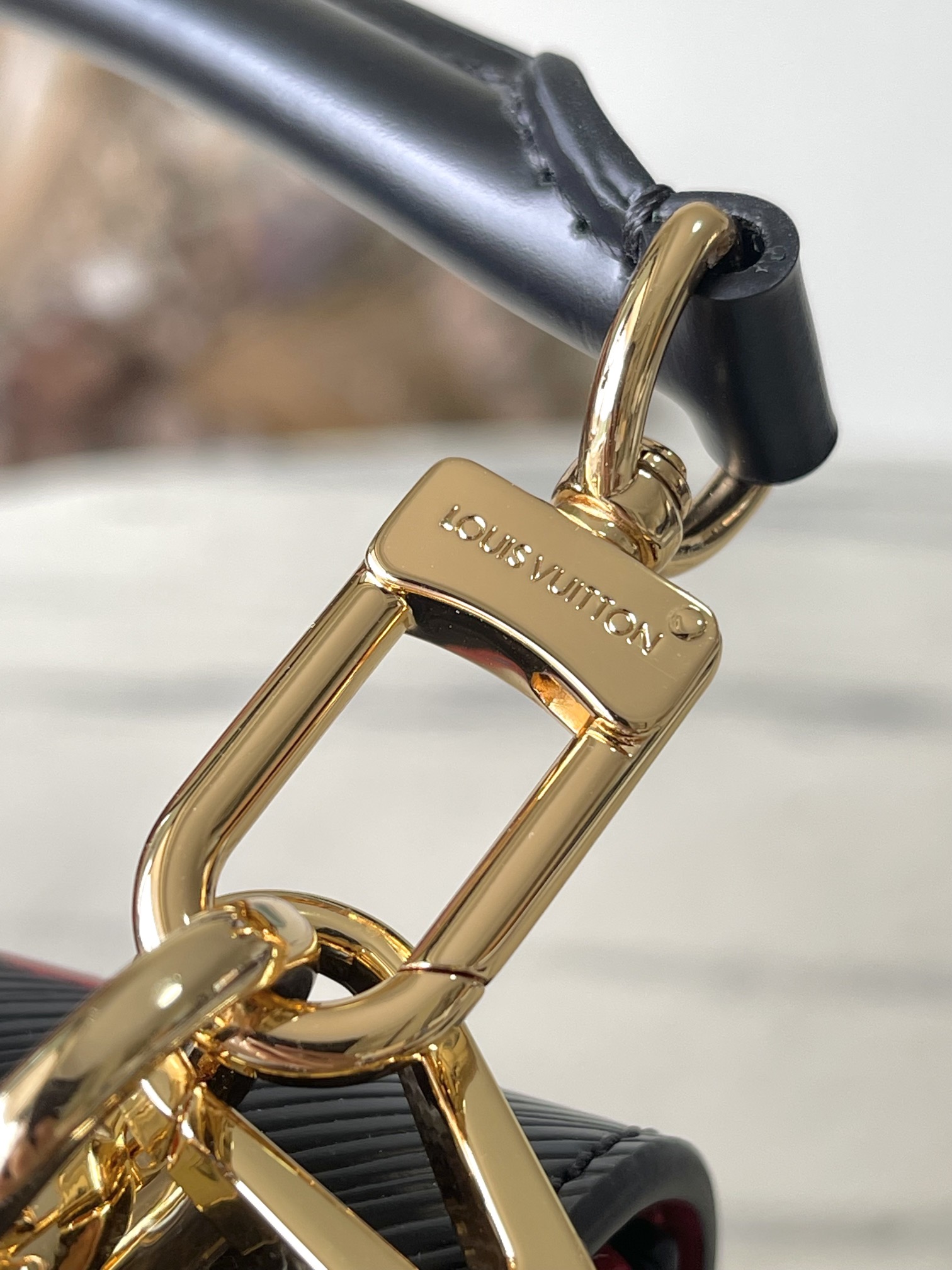 LOUIS VUITTON Twist MM エピレザー ブラック チェリー刺繍 村上隆 コラボ ルイヴィトン