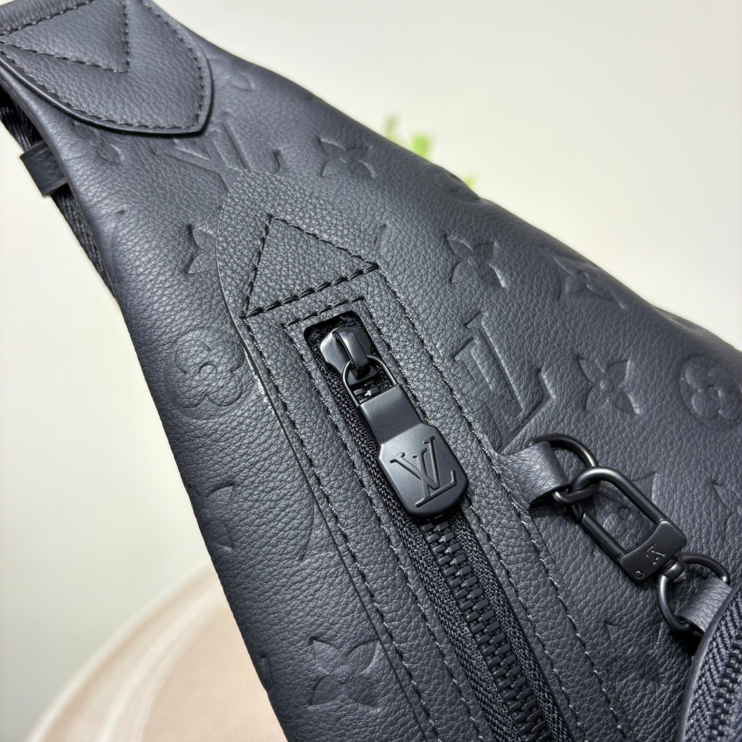 LOUIS VUITTON Duo Slingbag モノグラムエクリプス ブラック タイガレザー クロスボディバッグ ルイヴィトン