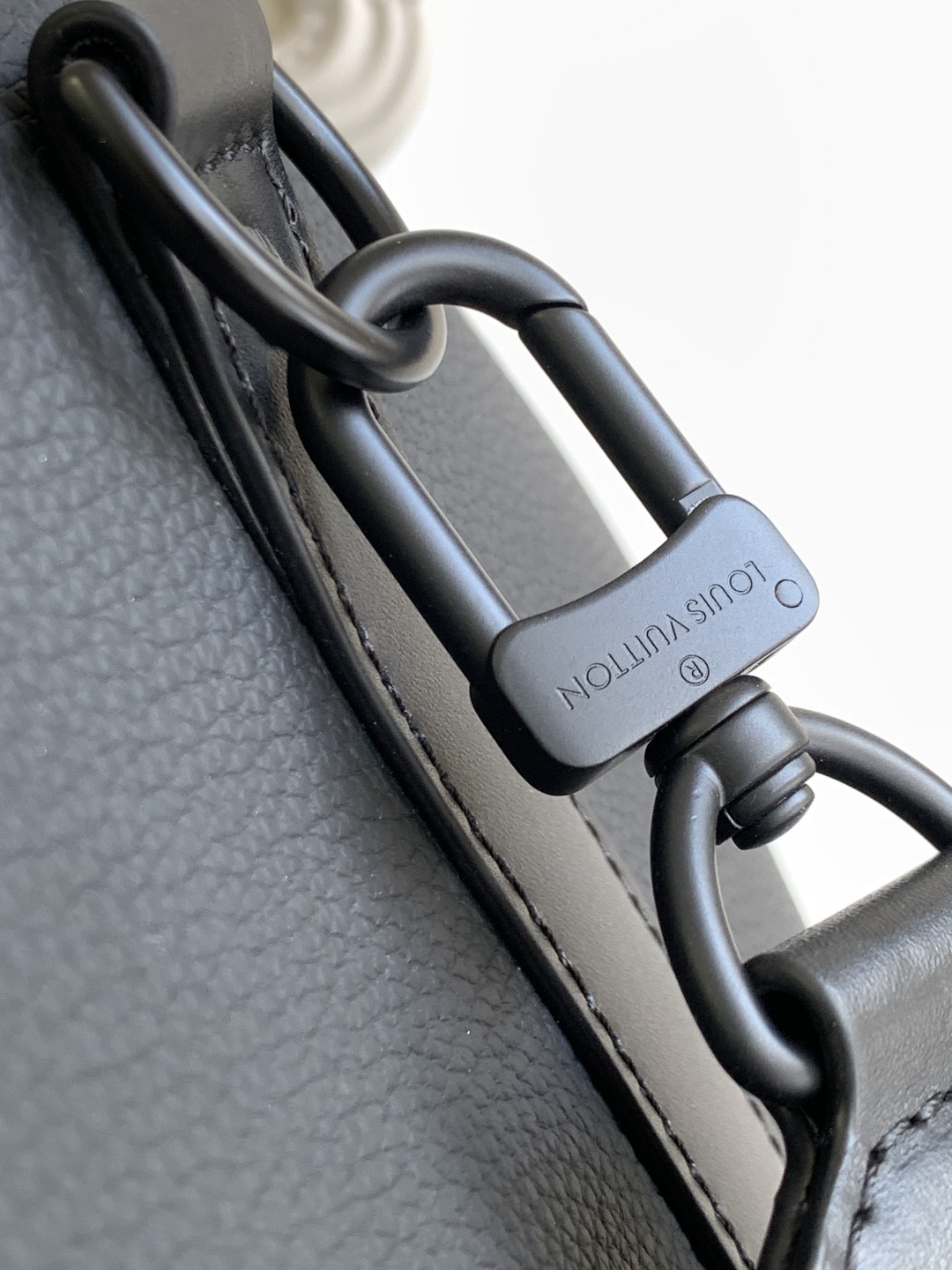 LOUIS VUITTON LV Egram カウハイド ブラック キャリーオンボストンバッグ ルイヴィトン