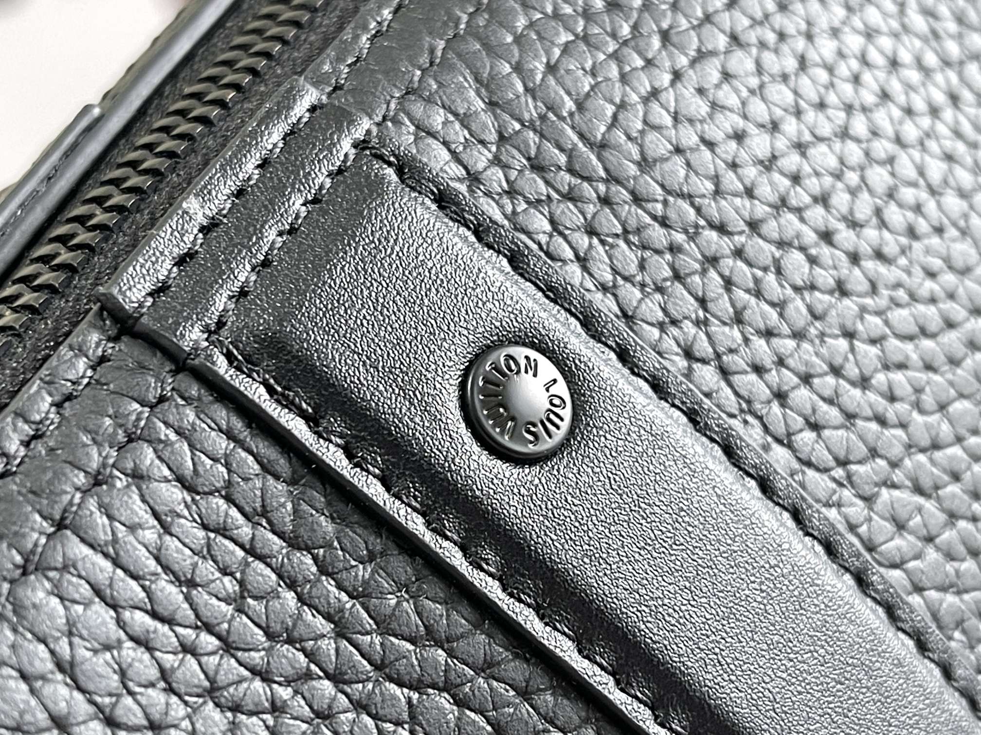 LOUIS VUITTON（ルイヴィトン）シティキーポル