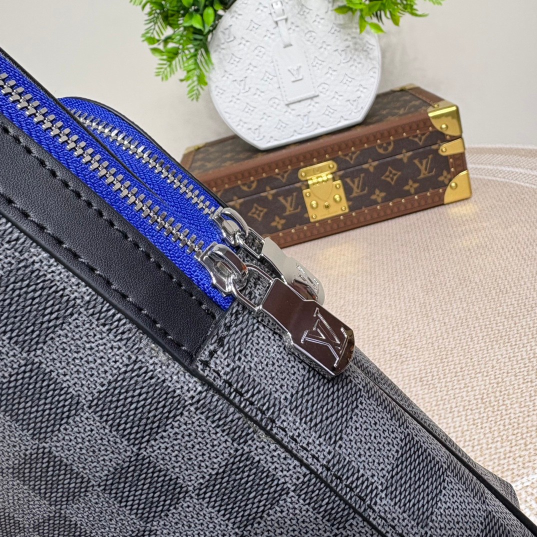 LOUIS VUITTON Avenue Slingbag ダミエグラフィット インディゴ ブルーアクセント クロスボディバッグ ルイヴィトン