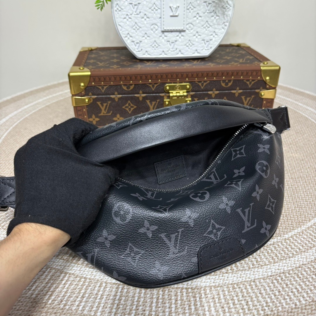 LOUIS VUITTON Discovery ウエストバッグ モノグラムエクリプス ブラック ルイヴィトン